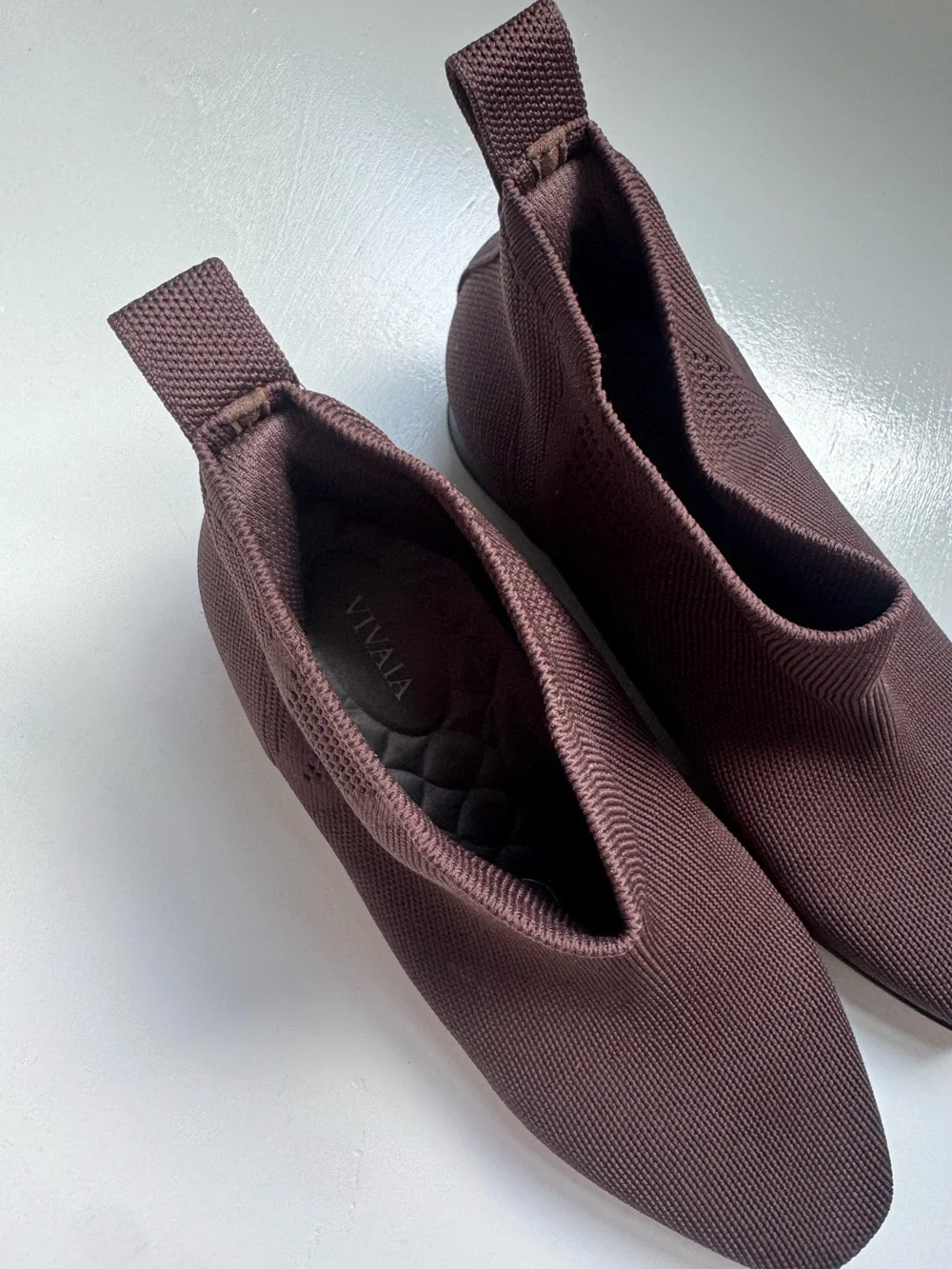 Vivaia Chelsea Boots